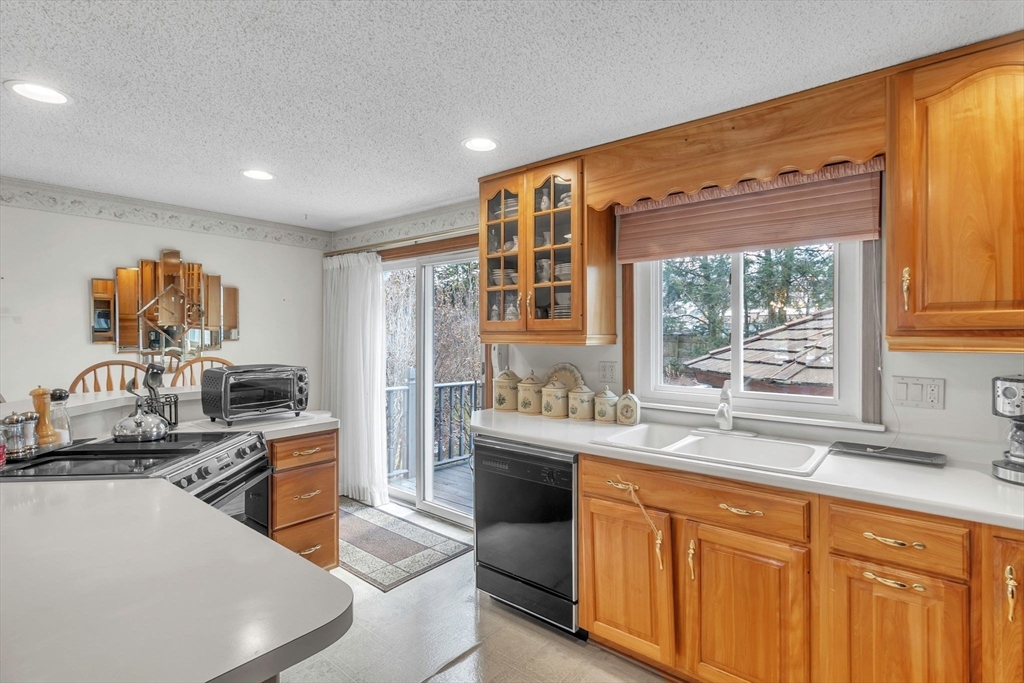 85 Fox Farm Road Feeding Hills, MA 01030 - Photo 7 of 42 Gallery Image 7