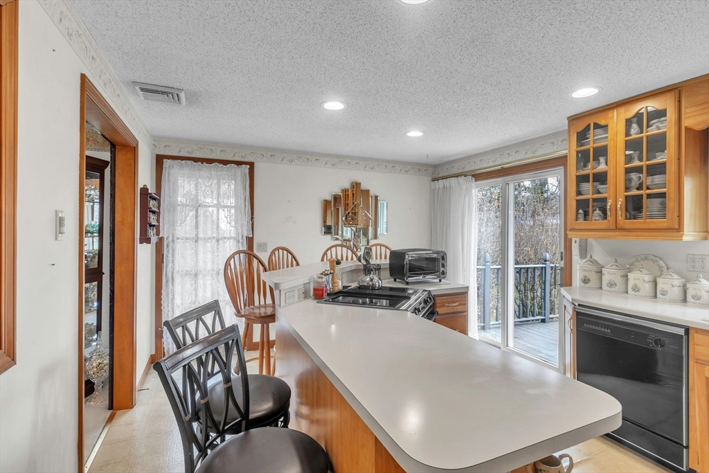 85 Fox Farm Road Feeding Hills, MA 01030 - Photo 10 of 42 Gallery Image 10