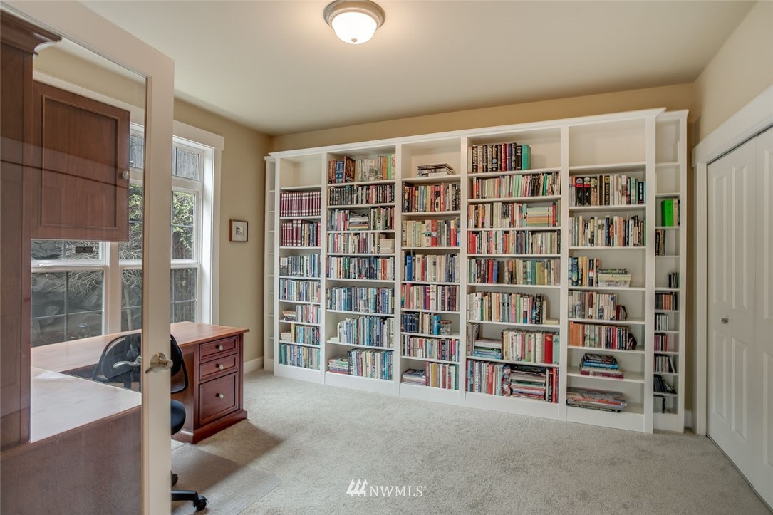 1002 North 27th Place Renton, WA 98056 - Photo 12 of 25