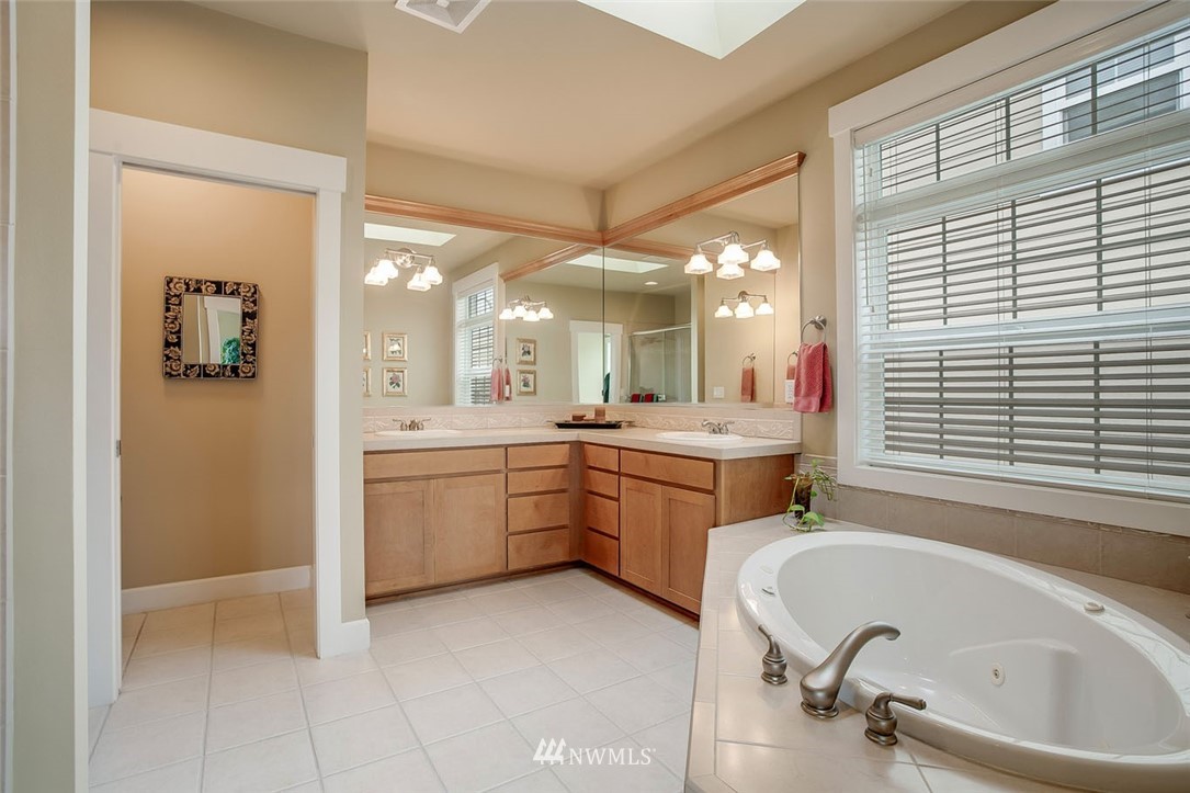 1002 North 27th Place Renton, WA 98056 - Photo 23 of 25