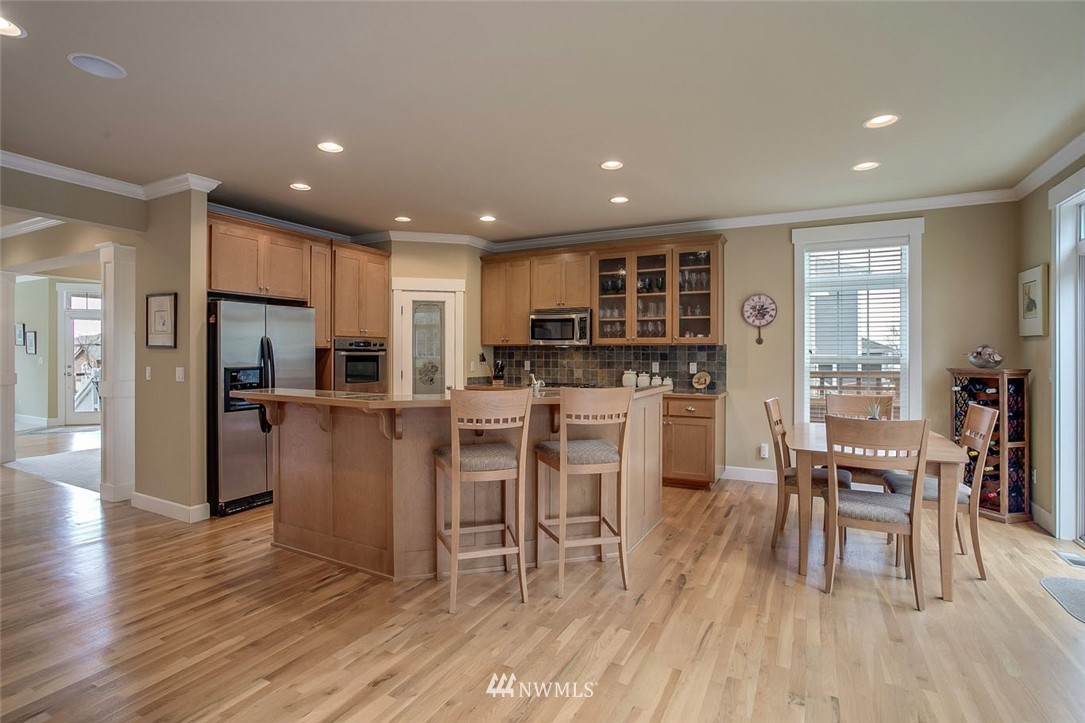 1002 North 27th Place Renton, WA 98056 - Photo 9 of 25