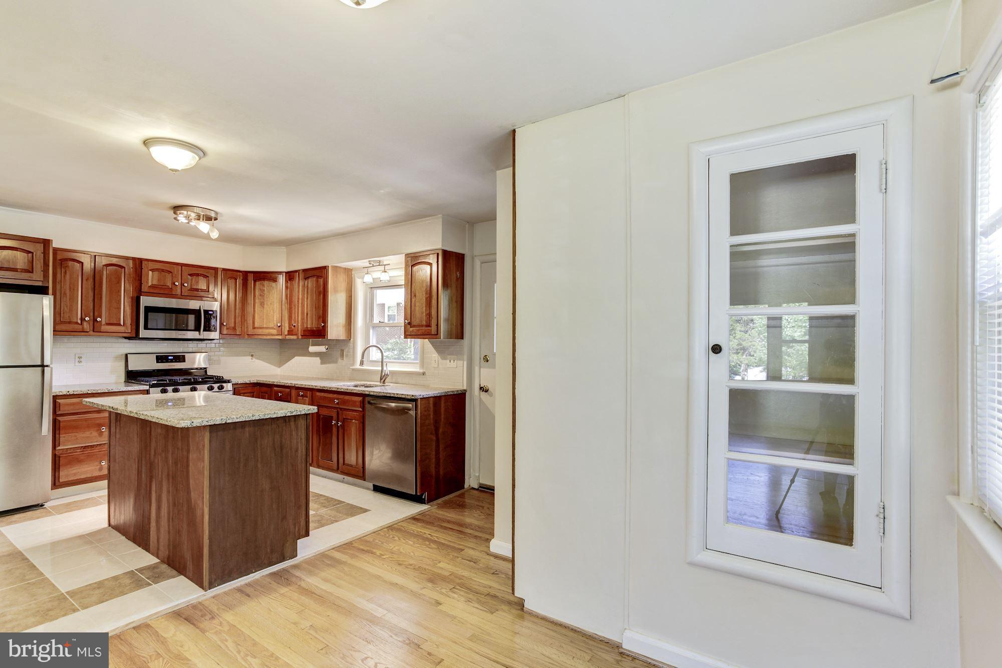 5701 Norton Road Alexandria, VA 22303 - Photo 6 of 30 Kitchen