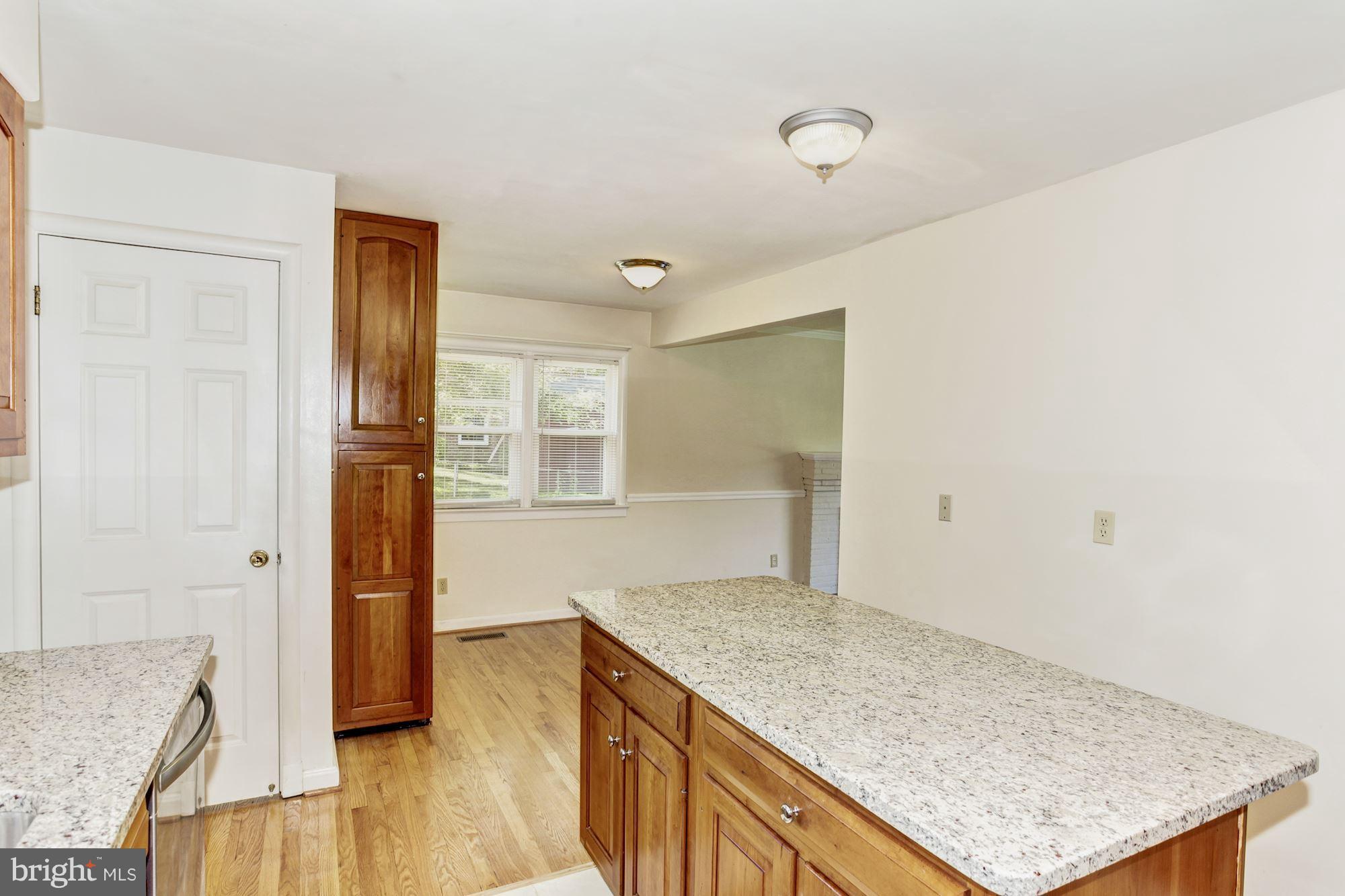 5701 Norton Road Alexandria, VA 22303 - Photo 10 of 30 Kitchen