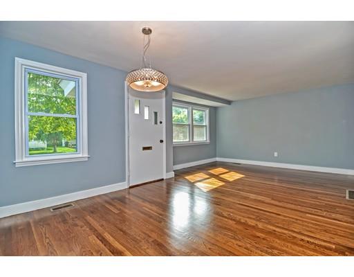27 Knowles Road Worcester, MA 01602 - Photo 11 of 40 Gallery Image 11