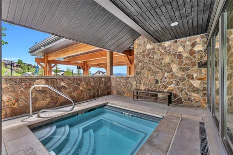$2,400,000 | 2420 Ski Trail Lane, Unit 308, Steamboat Springs, CO 80487