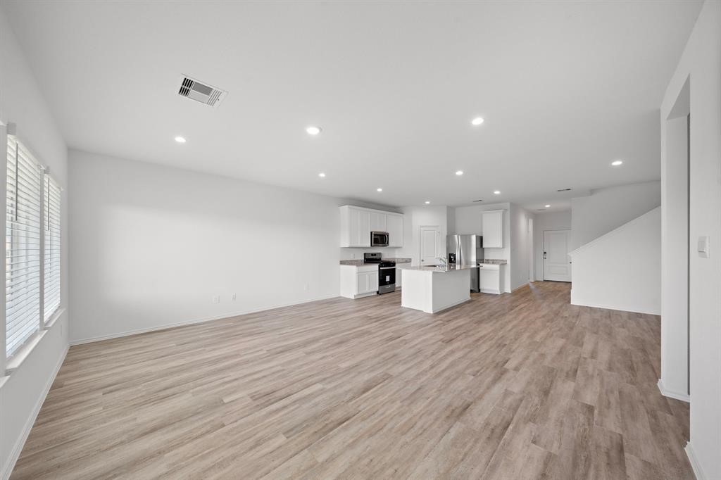 31123 Brightwell Bend Fulshear, TX 77441 - Photo 2 of 23