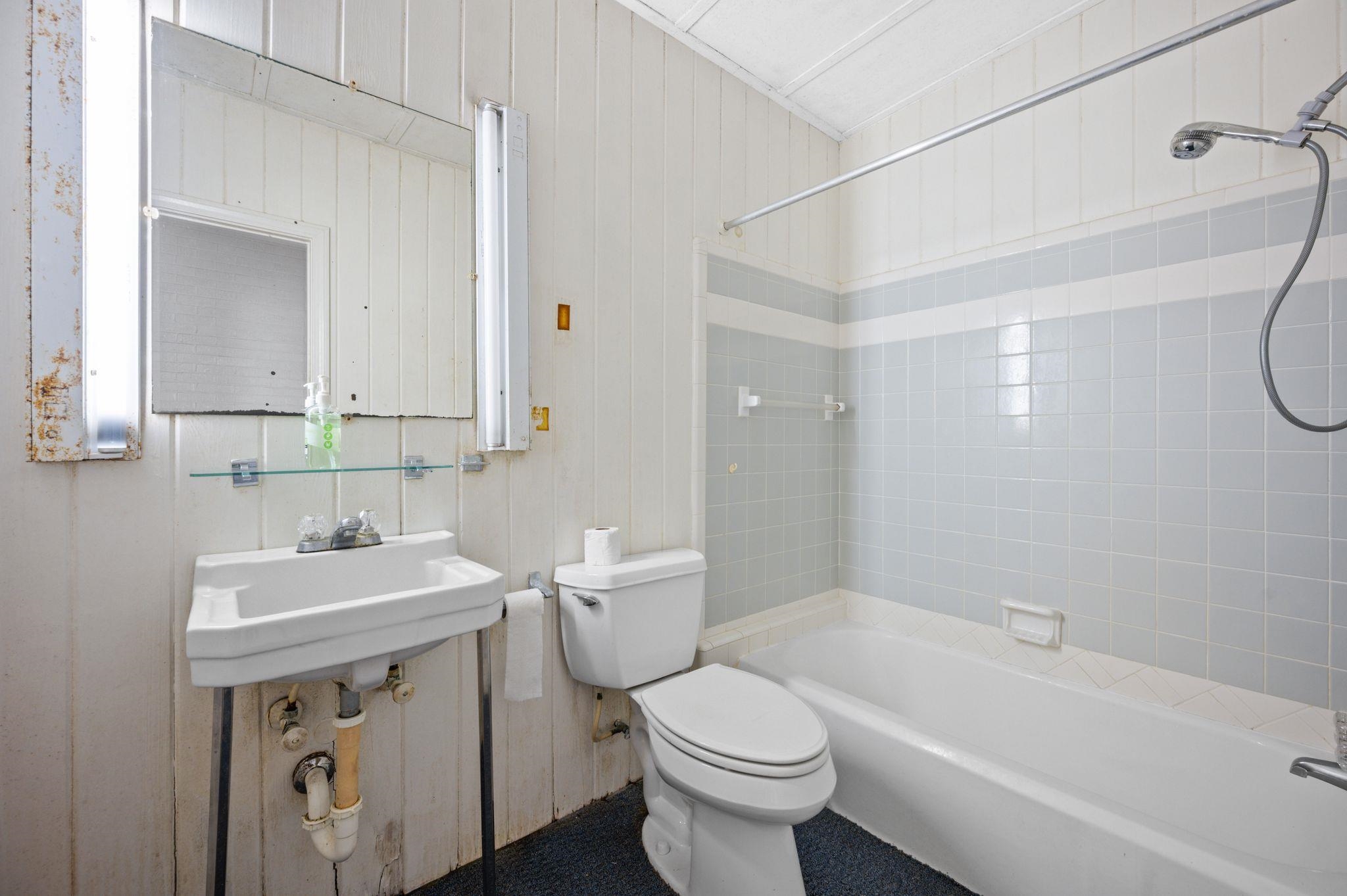 411 West 6th Street Bay Minette, AL 36507 - Photo 25 of 28 Bathroom