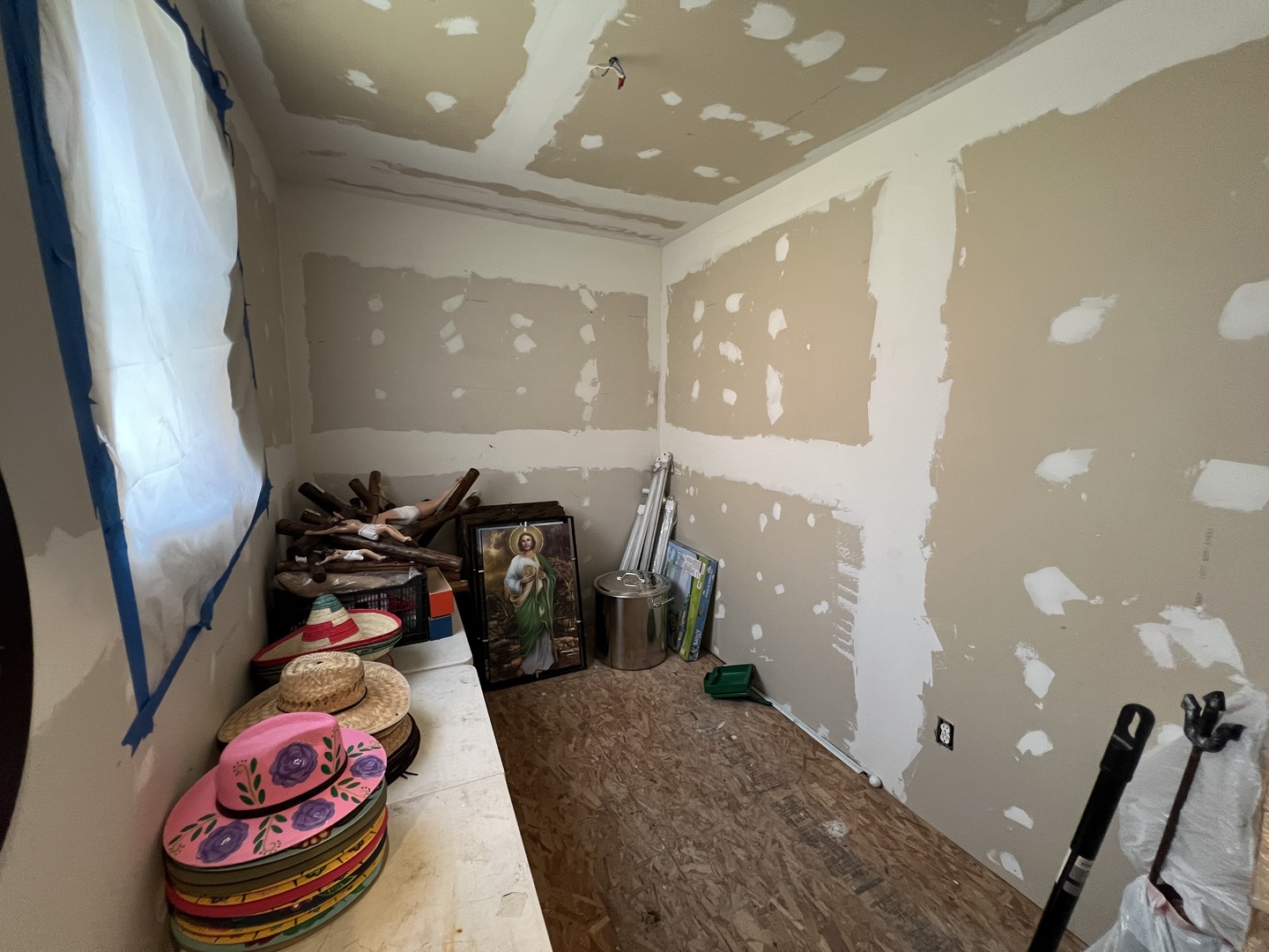 2050 West 52nd Street Chicago, IL 60609 - Photo 20 of 22 a view of a room with gym equipment