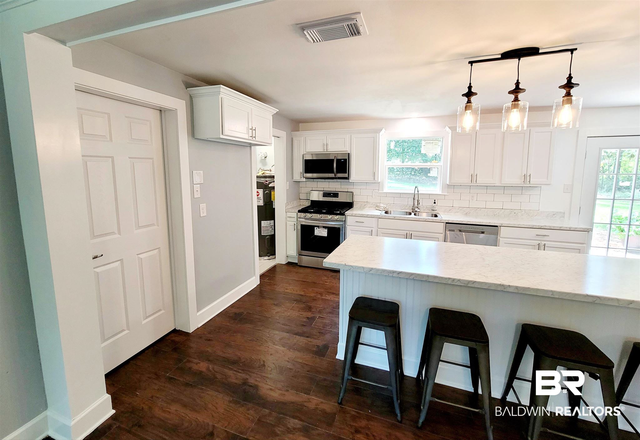 3181 Brackett Drive, Unit 20 Mobile, AL 36618 - Photo 3 of 16