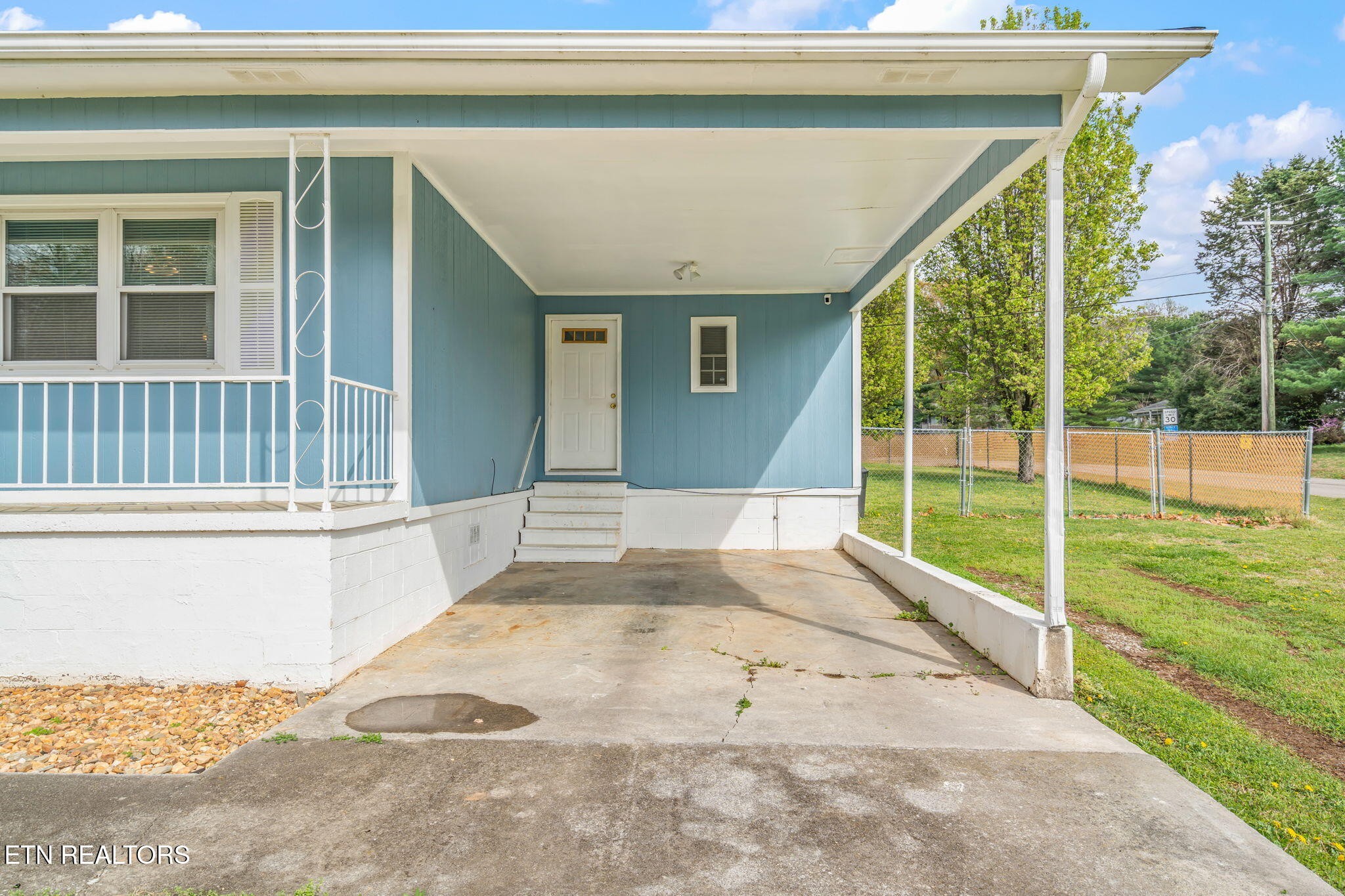 204 Hawkins Road Sweetwater, TN 37874 - Photo 4 of 38 Gallery Image 4