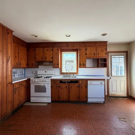 $545,000 | 10 Cottage Avenue, Danvers, MA 01923