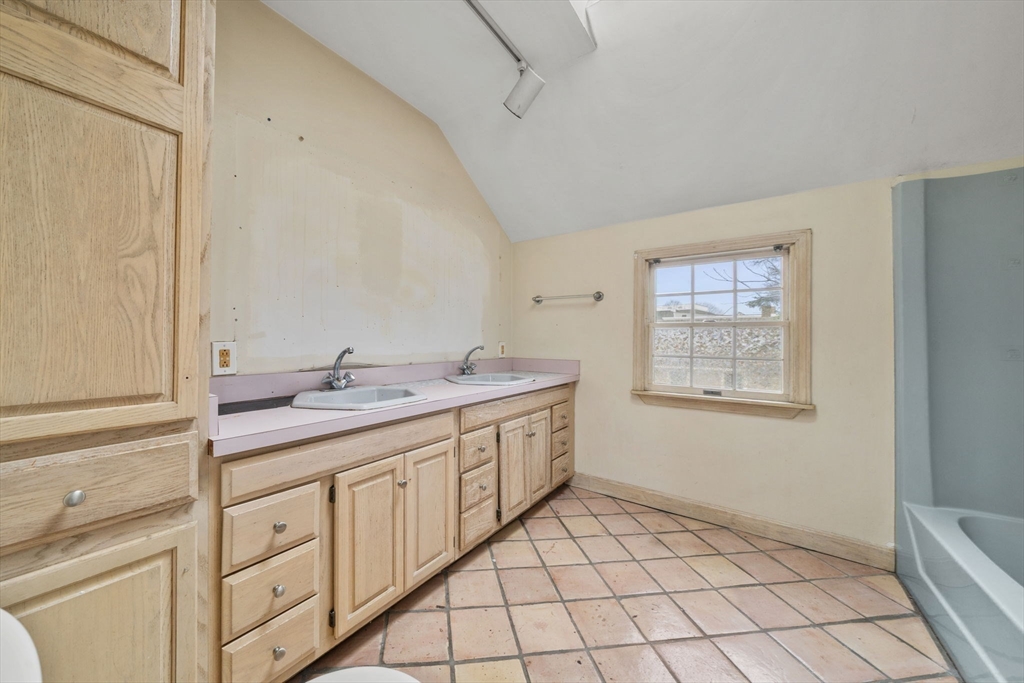 10 Cottage Avenue Danvers, MA 01923 - Photo 19 of 21