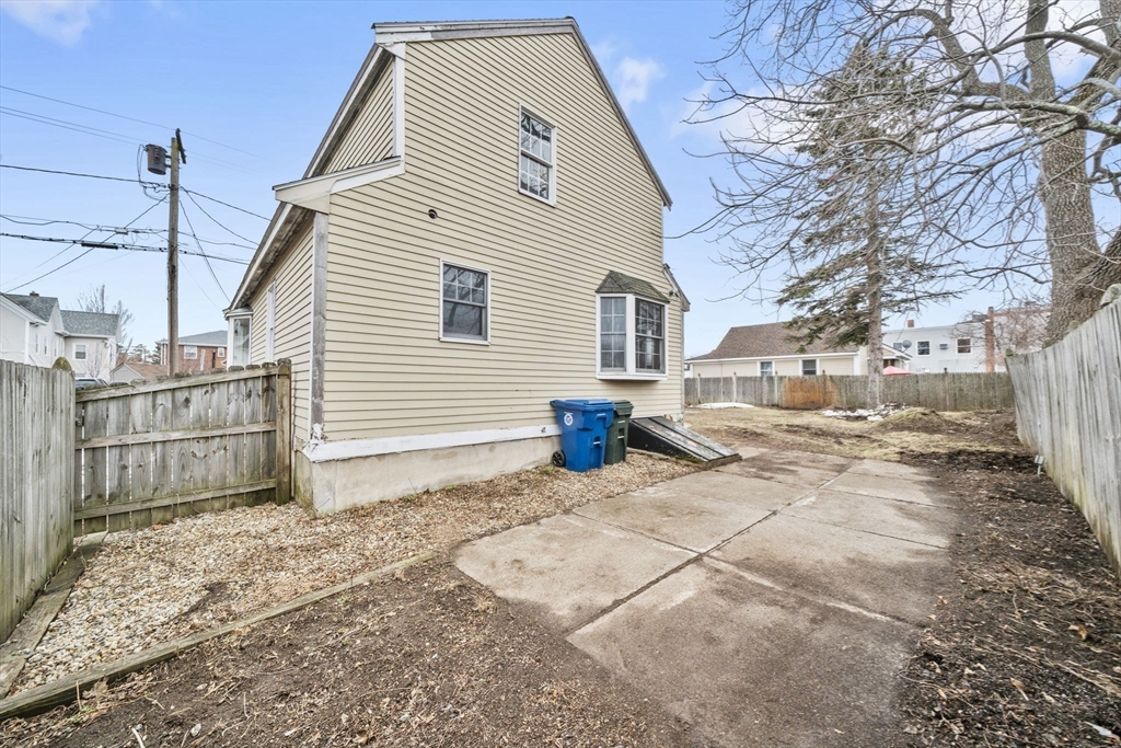 10 Cottage Avenue Danvers, MA 01923 - Photo 5 of 21