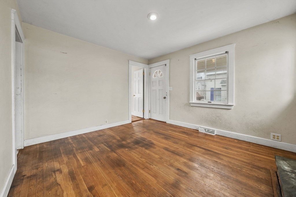 10 Cottage Avenue Danvers, MA 01923 - Photo 8 of 21