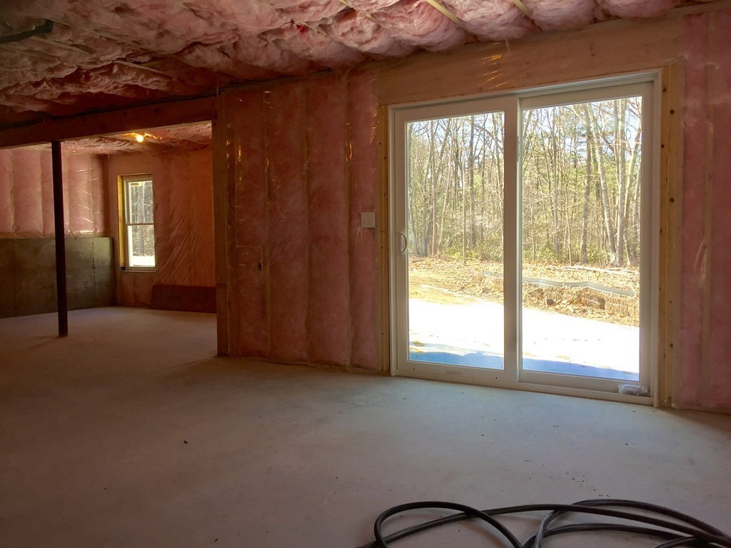 392 Hilltop Road Lancaster, MA 01523 - Photo 13 of 17 Gallery Image 13