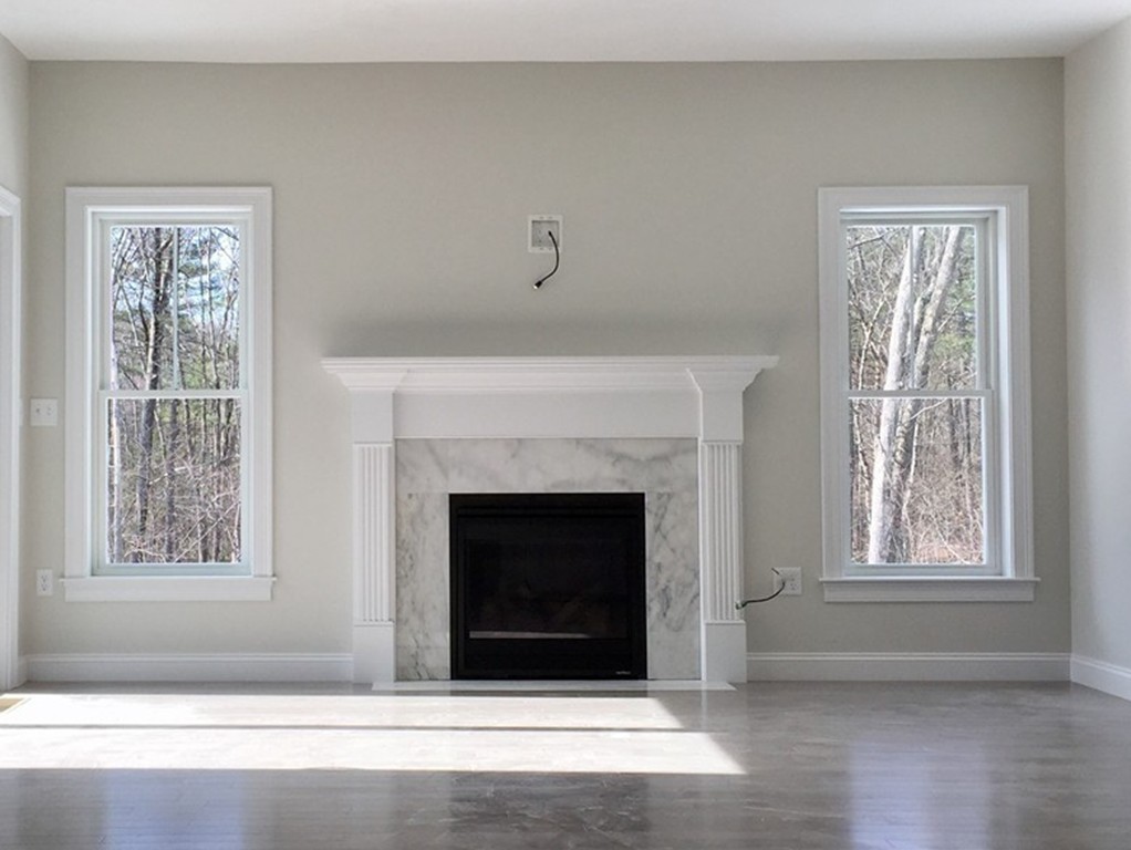 392 Hilltop Road Lancaster, MA 01523 - Photo 5 of 17 Gallery Image 5