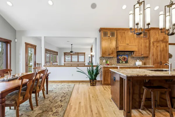 $2,750,000 | N26W30183 Maple Avenue, Delafield, WI 53072