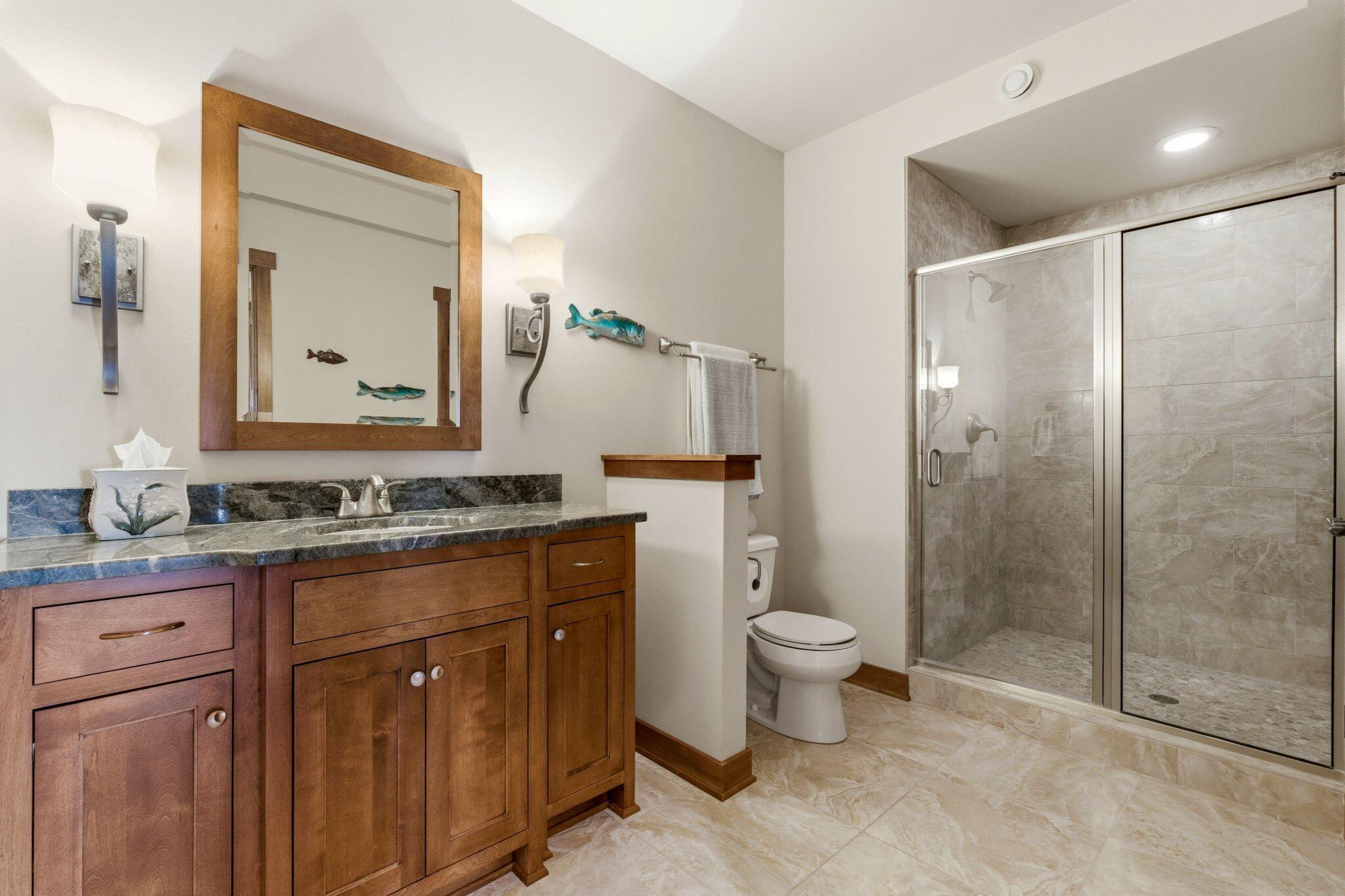 N26W30183 Maple Avenue Delafield, WI 53072 - Photo 14 of 39 N26W30183 Maple Ave Pewaukee - HDR-46