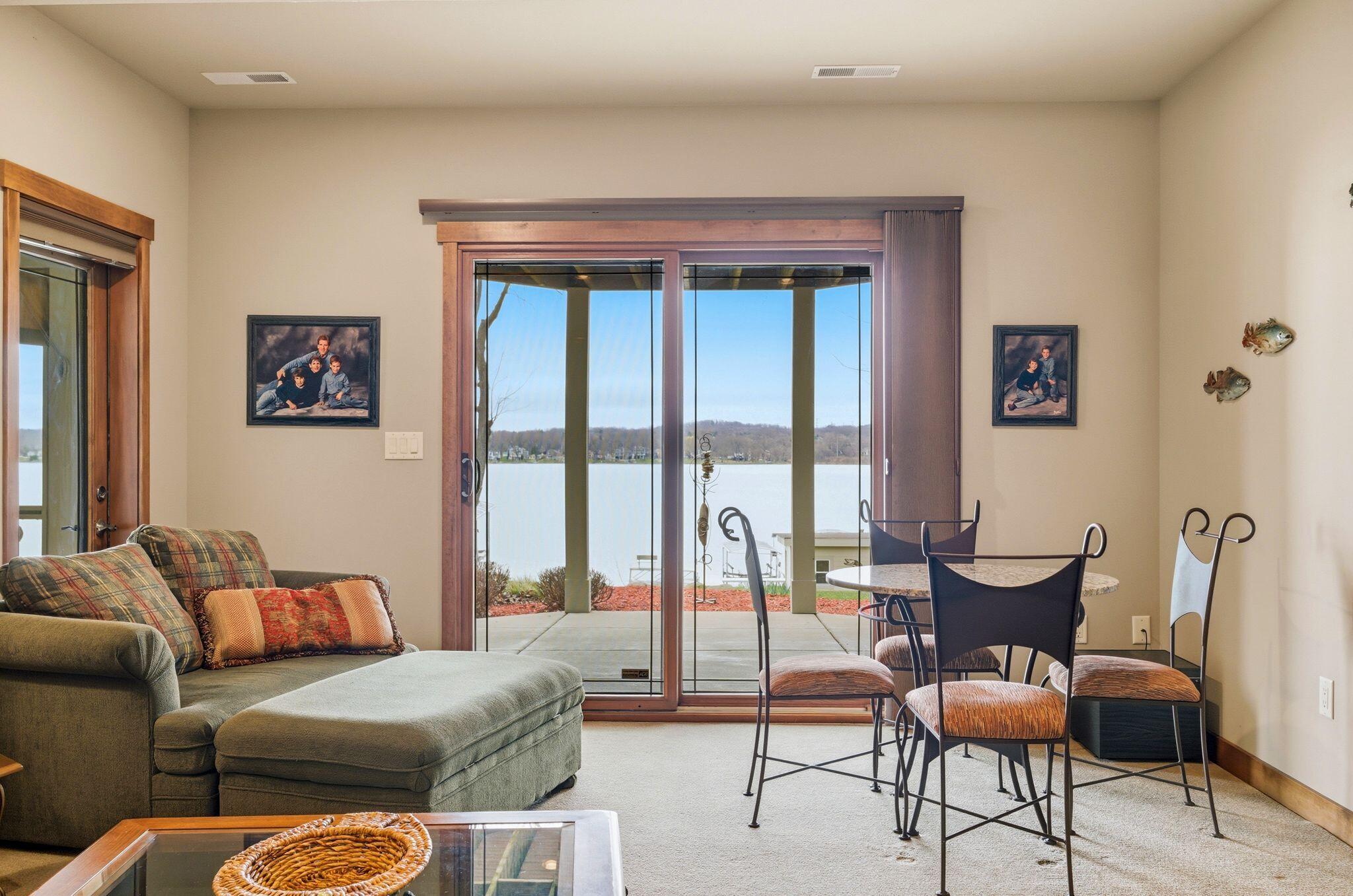 N26W30183 Maple Avenue Delafield, WI 53072 - Photo 15 of 39 N26W30183 Maple Ave Pewaukee - HDR-45