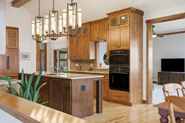 $2,750,000 | N26W30183 Maple Avenue, Delafield, WI 53072