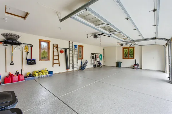 $2,750,000 | N26W30183 Maple Avenue, Delafield, WI 53072