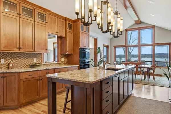 $2,750,000 | N26W30183 Maple Avenue, Delafield, WI 53072