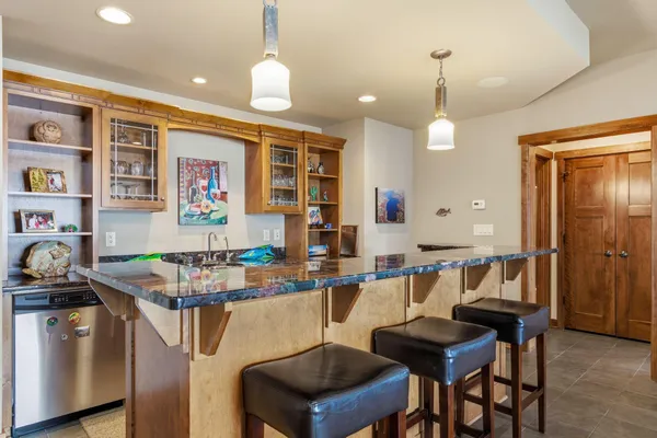 $2,750,000 | N26W30183 Maple Avenue, Delafield, WI 53072