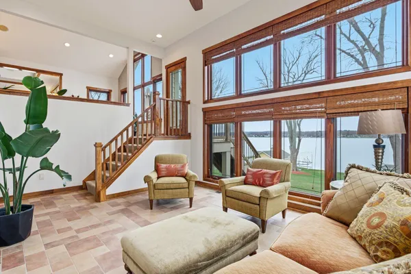 $2,750,000 | N26W30183 Maple Avenue, Delafield, WI 53072