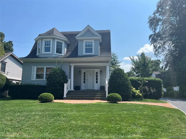 $9,800 | 36 Midland Street, Huntington, NY 11743