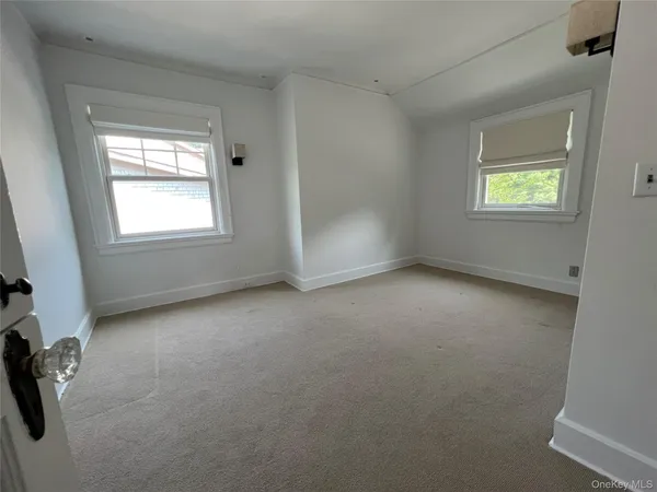 $9,800 | 36 Midland Street, Huntington, NY 11743