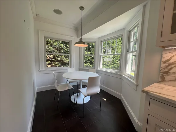 $9,800 | 36 Midland Street, Huntington, NY 11743