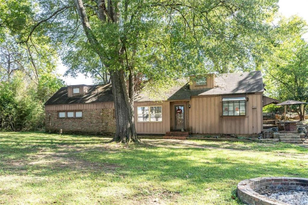1103 Shorter Avenue Rome, GA 30165 - Photo 8 of 11 a house view with a outdoor space