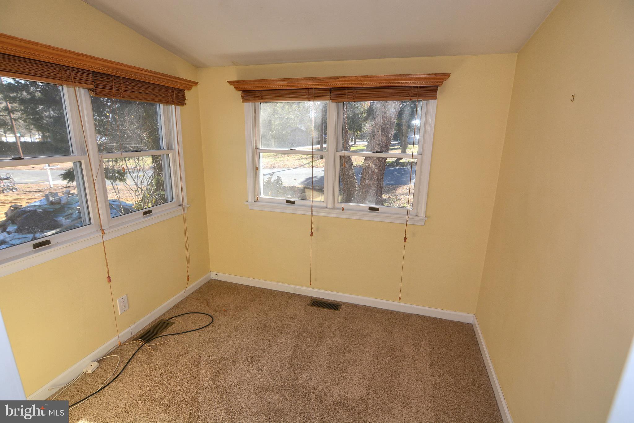 328 Community Road Severna Park, MD 21146 - Photo 21 of 29 Interior (General)