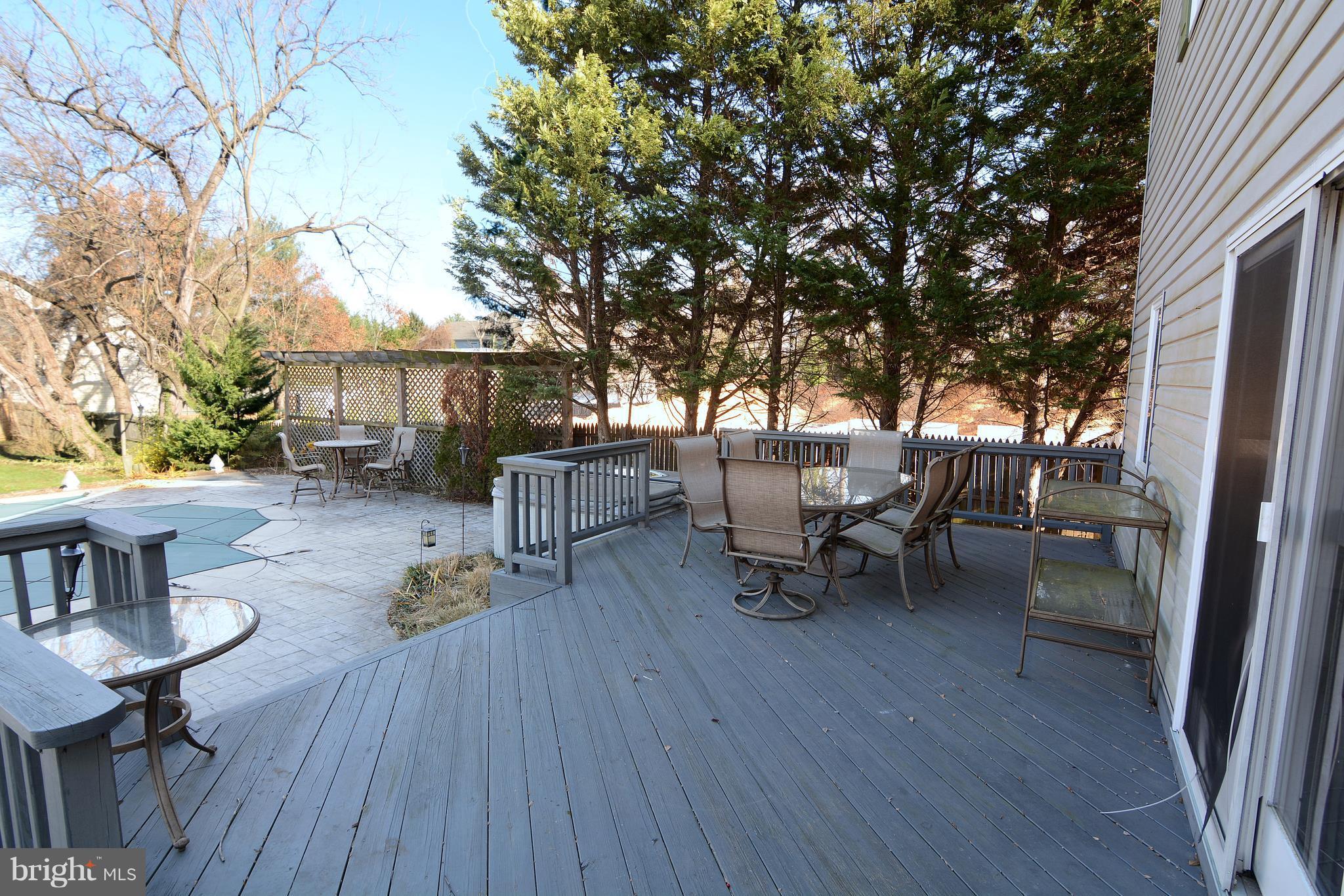 328 Community Road Severna Park, MD 21146 - Photo 23 of 29 Exterior (Rear)