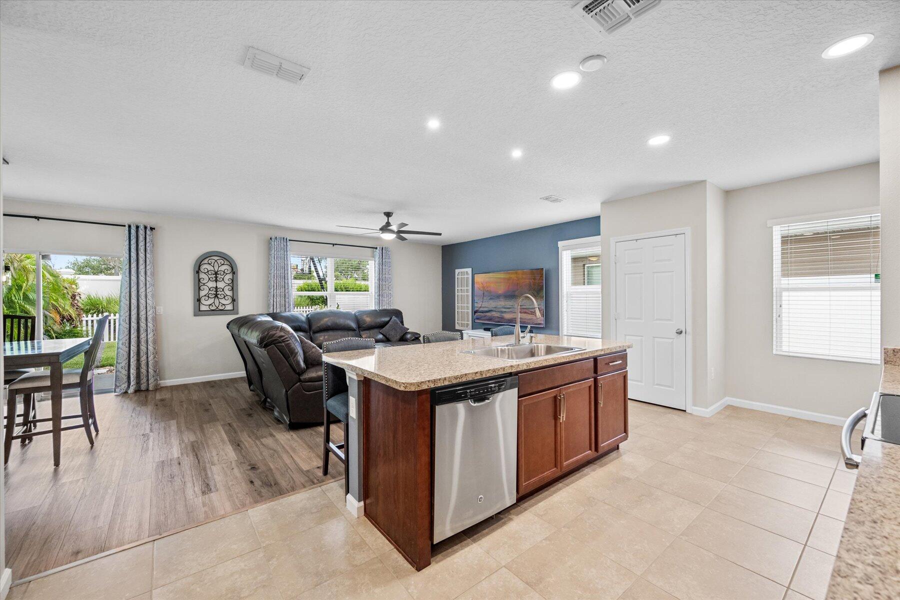 11368 Southwest Patterson Street Port St. Lucie, FL 34987 - Photo 14 of 48 14-DSC_6635