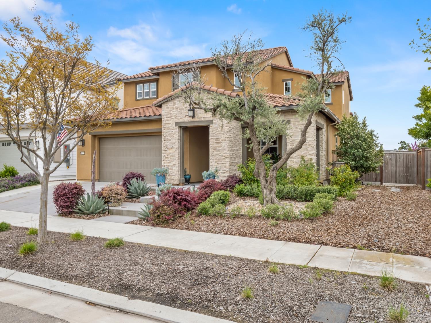 4472 Hillside Road Madera, CA 93636 - Photo 4 of 54 Gallery Image 4