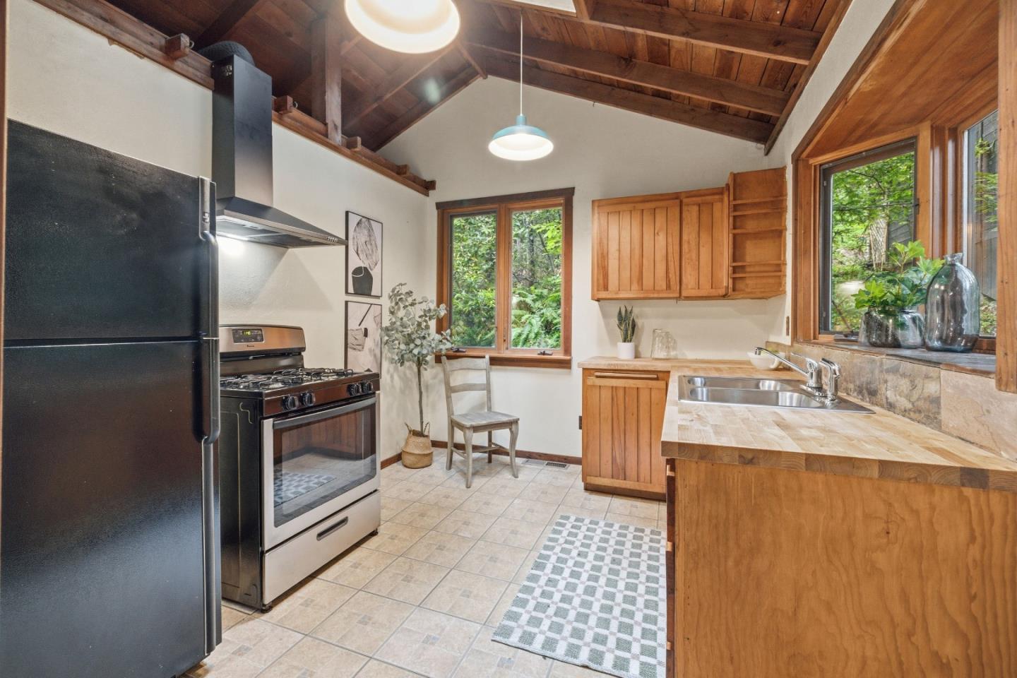 209 East Creek Road Felton, CA 95018 - Photo 8 of 33