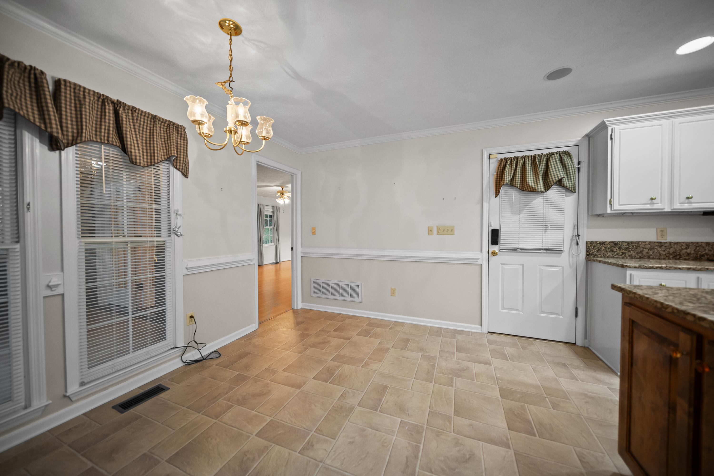 175 Aberdeen Drive Southwest Aiken, SC 29803 - Photo 11 of 35 DSC02008