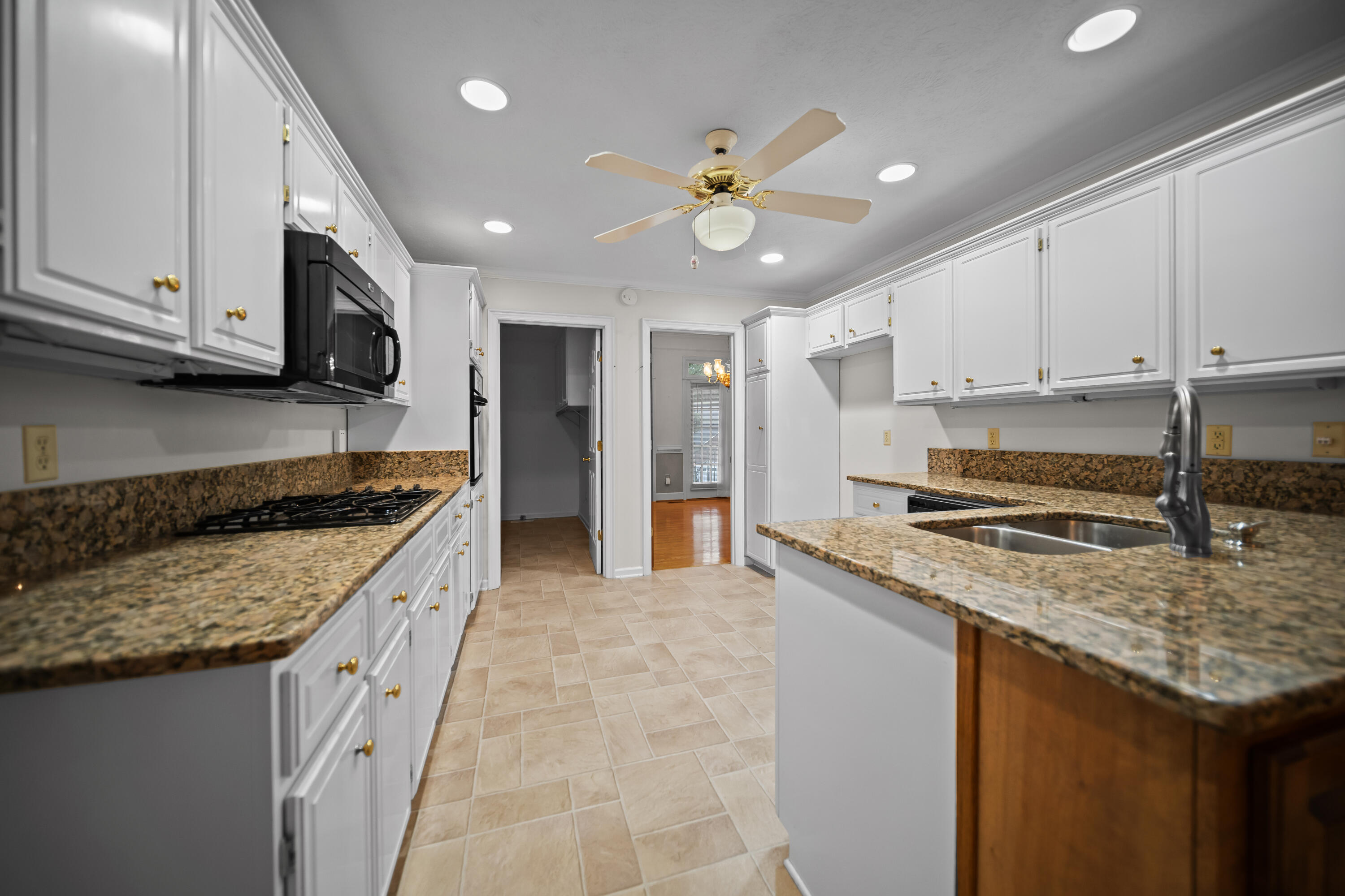 175 Aberdeen Drive Southwest Aiken, SC 29803 - Photo 9 of 35 DSC02002