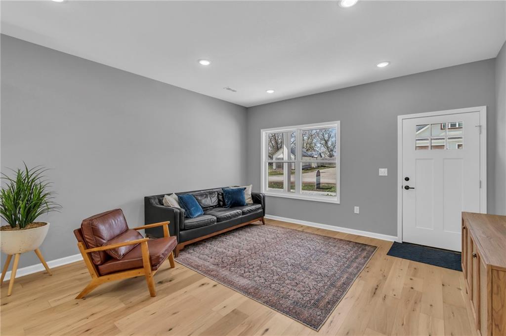 303 North Prairie Street Hamilton, MO 64644 - Photo 7 of 35