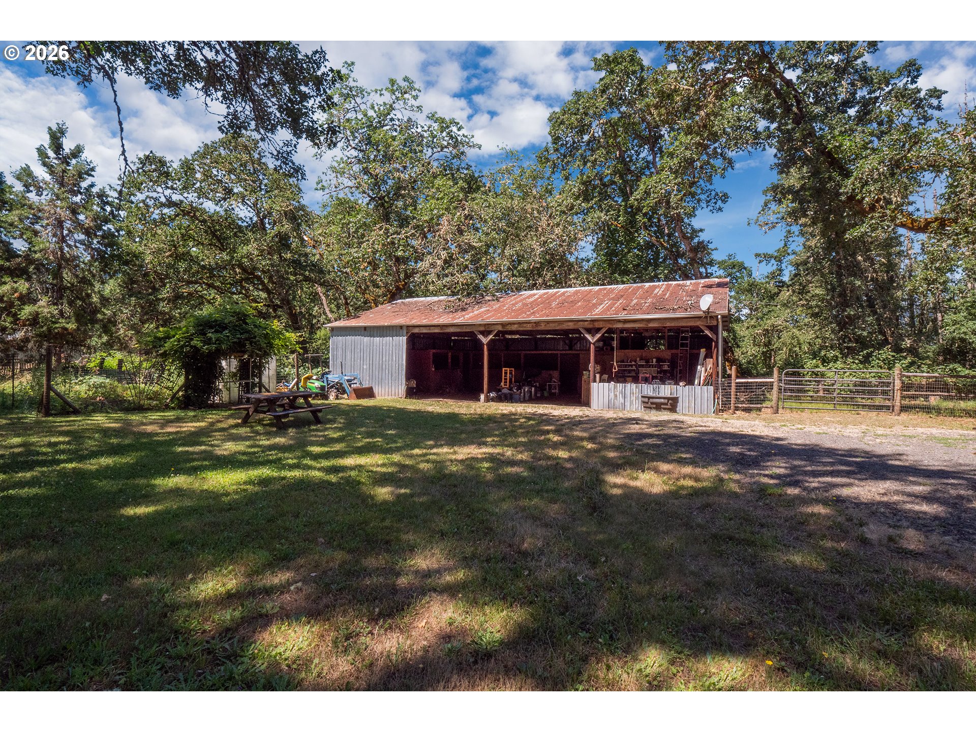 28285 Spencer Creek Road Eugene, OR 97405 - Photo 16 of 30 Barn