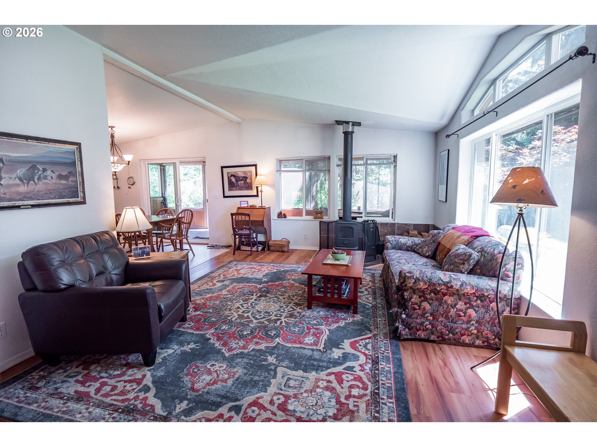 28285 Spencer Creek Road Eugene, OR 97405 - Photo 2 of 30 Living Room/Entrance
