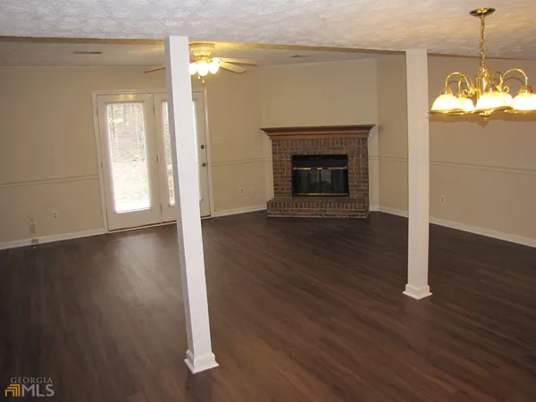 $1,495 | 445 Williamsburg Way, Fayetteville, GA 30214