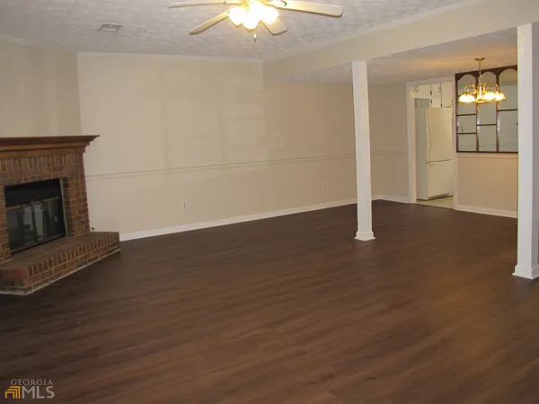$1,495 | 445 Williamsburg Way, Fayetteville, GA 30214