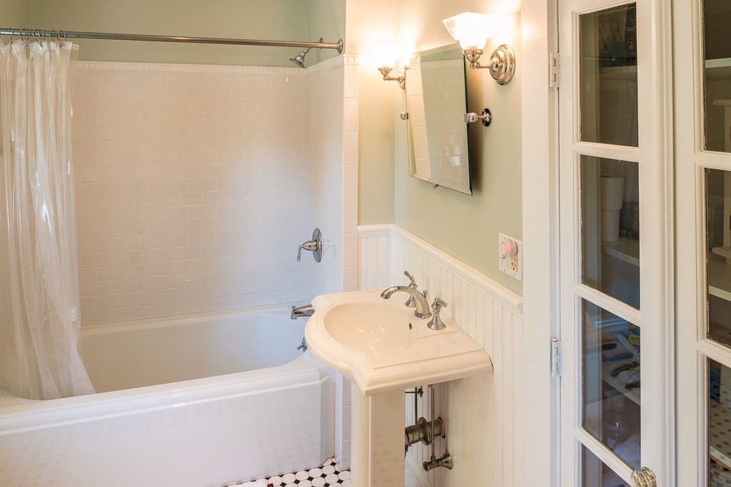 9 Bubier Road Marblehead, MA 01945 - Photo 14 of 15 Gallery Image 14