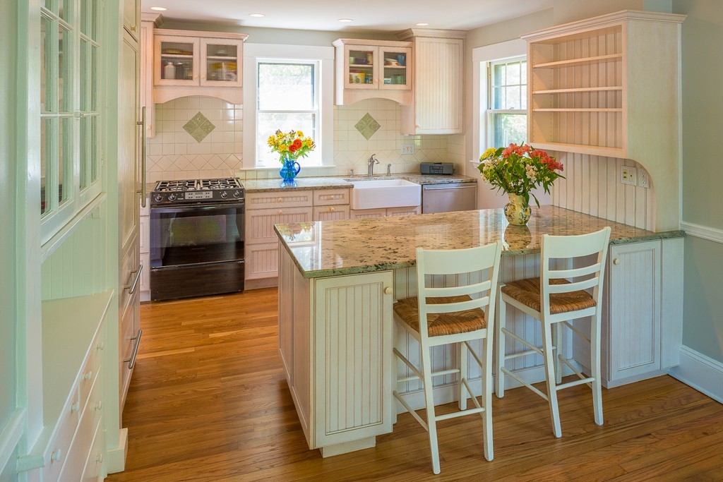 9 Bubier Road Marblehead, MA 01945 - Photo 4 of 15 Gallery Image 4