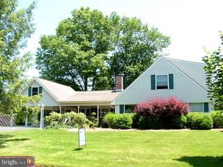 22 Rust Hill Road Levittown, PA 19056 - Photo 1 of 6