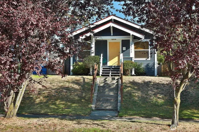 $490,000 | 2711 16th Street, Everett, WA 98201