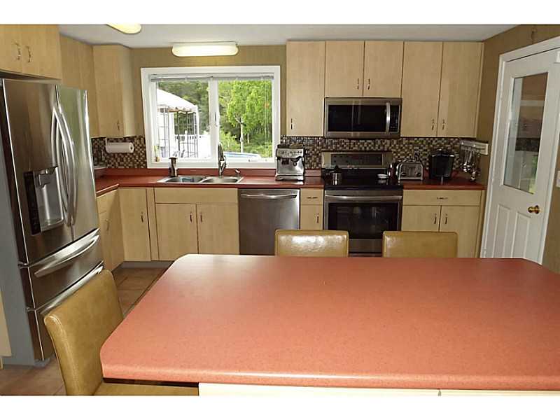 127 Skunk Hill Road Hopkinton, RI 02832 - Photo 3 of 25 Kitchen.
