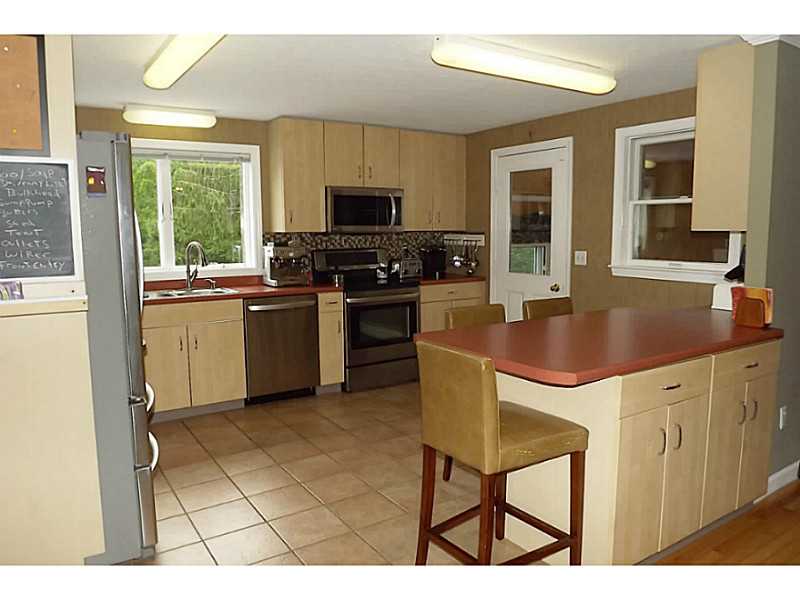 127 Skunk Hill Road Hopkinton, RI 02832 - Photo 4 of 25 Kitchen.